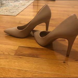 Christian Siriano Nude Pumps